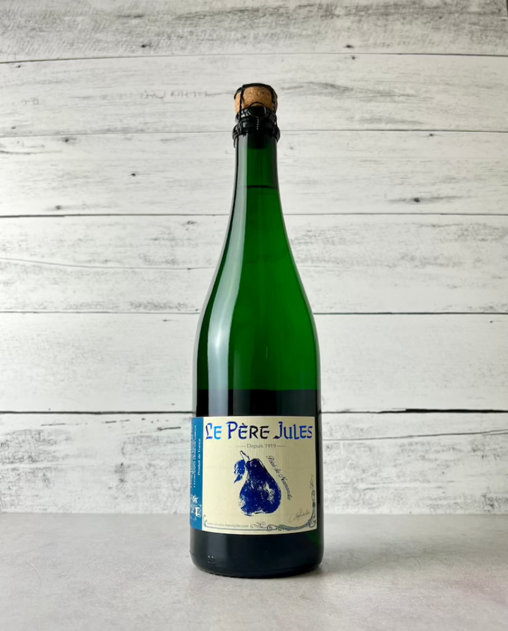 750 mL bottle of Le Père Jules Poire