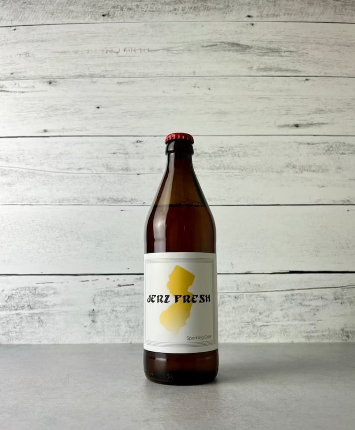 Photo of a500 mL bottle of Durham Cider Jerz Fresh