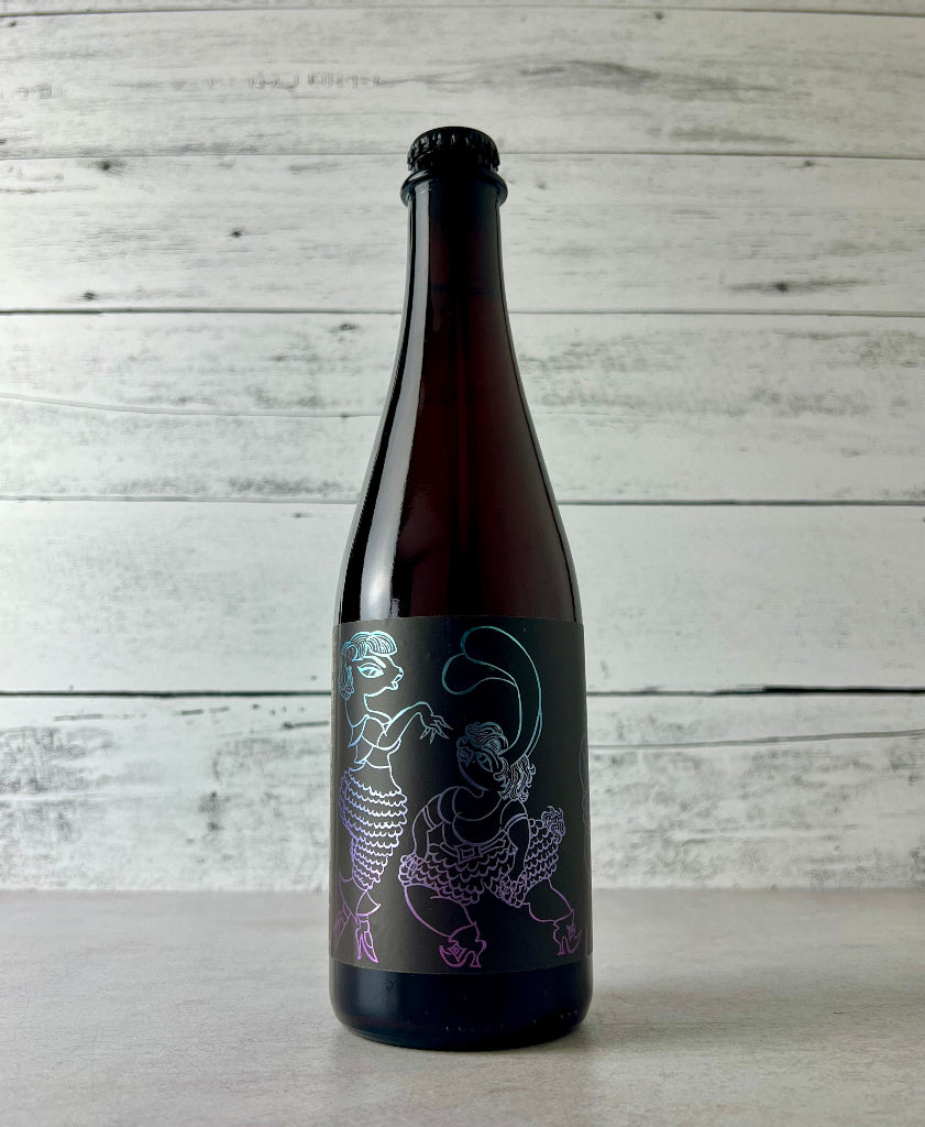 Photo of a 500 mL bottle of Two Broads Cider She Turned Me Into a Newt