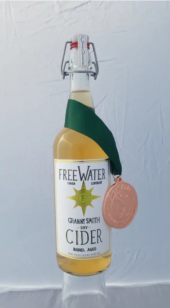 Freewater Cider - Granny Smith Single-Varietal (750 mL 7% ABV) - Cider - Freewater Cider Hard Cider